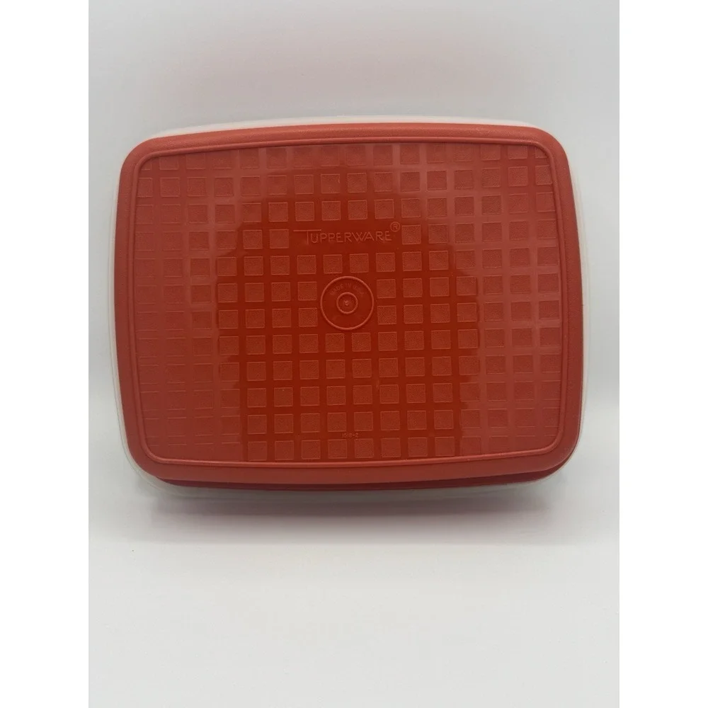 Tupper Ware 1518-2  Season Serve‎ Marinade Container W/Lid Paprika